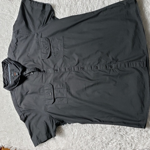 SALE!! Marc Anthony short sleeve shirt - Picture 2 of 7